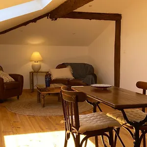 https://la-vue-sur-le-clocher.midi-pyreneeshotels.com